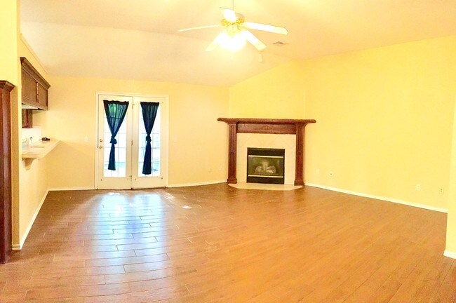 Foto del edificio - 1204 Melisa Dr