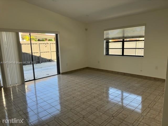 Foto del edificio - 4 br, 3 bath House - 703 SW 100th Court Cir