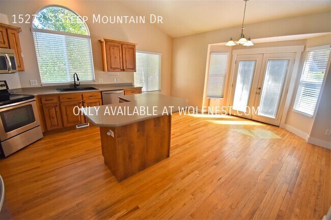 Foto del edificio - No Security Deposit Option! Elite 7 Bedroo...