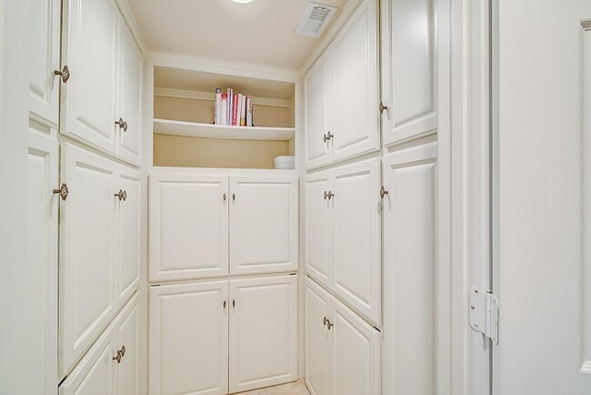 Building Photo - 17323 Jackson Pines Dr
