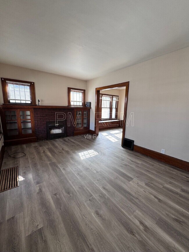 Foto del edificio - 1023 Harrison Ave SW