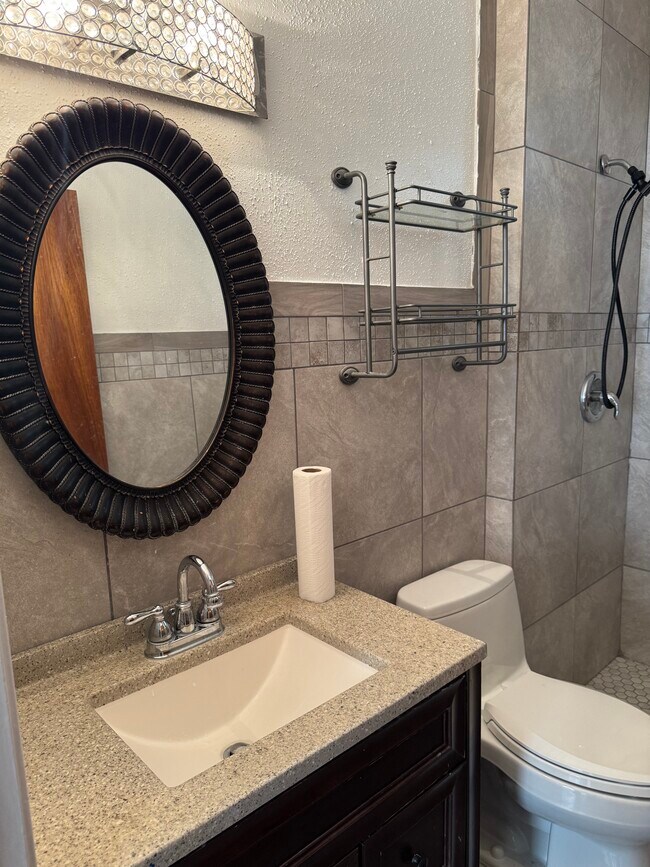 Building Photo - 1221 Delaware St