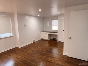 Building Photo - 308 Mt Vernon Rd