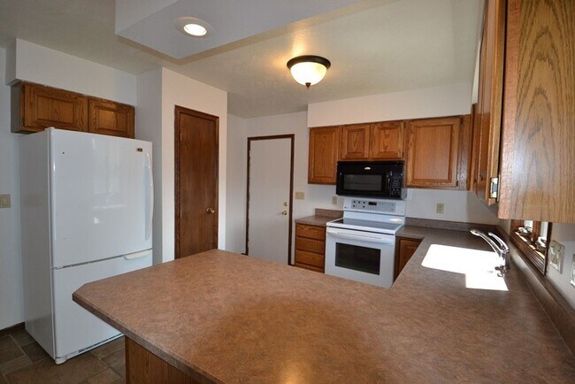 Foto del edificio - 4401 E Oak St