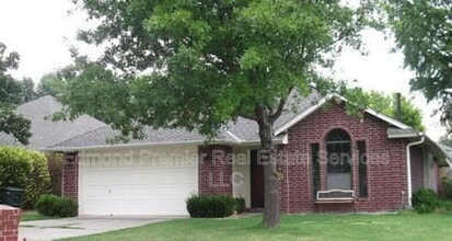 Building Photo - 1708 Louis Scott St