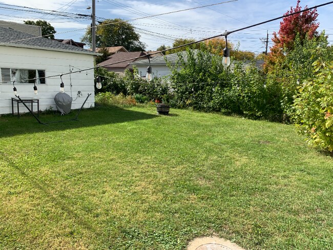 Foto del edificio - 5707 W Giddings St