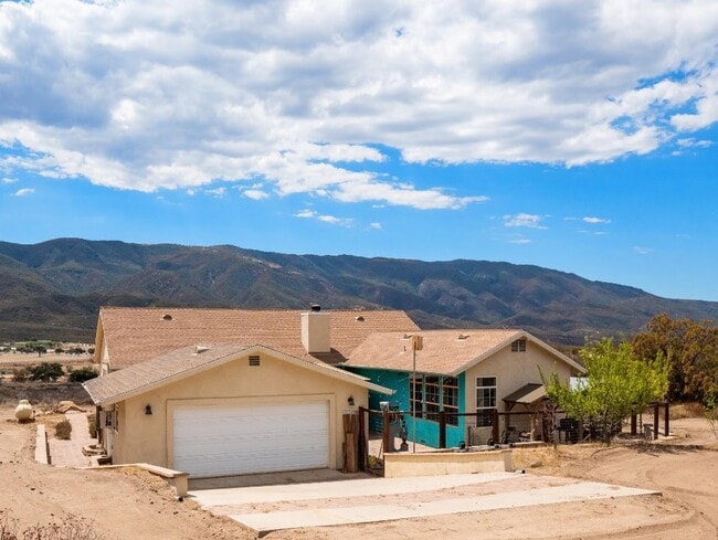 Building Photo - 27071 Chihuahua Valley Rd