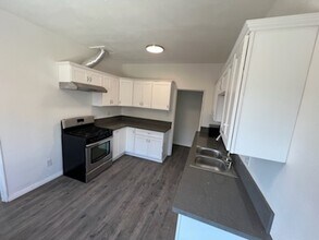Building Photo - 6090 Saturn St