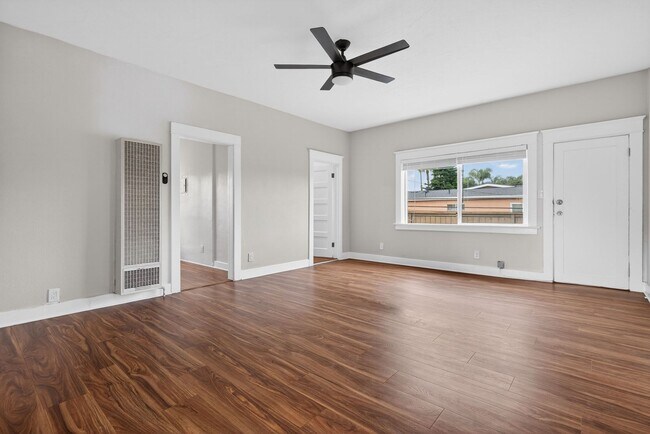 Foto del edificio - 905 Cherry Ave