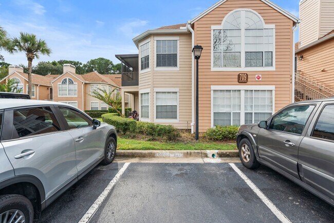 Foto del edificio - 709 Youngstown Pkwy