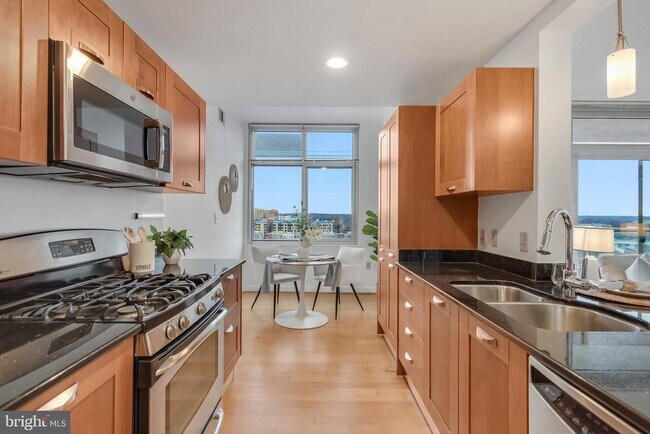 Foto del edificio - 5750 Bou Ave