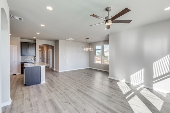 Building Photo - 5327 Bruno St