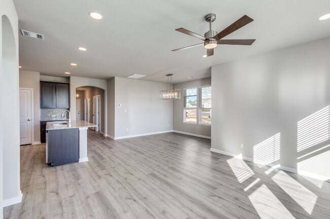 Foto del edificio - 5327 Bruno St