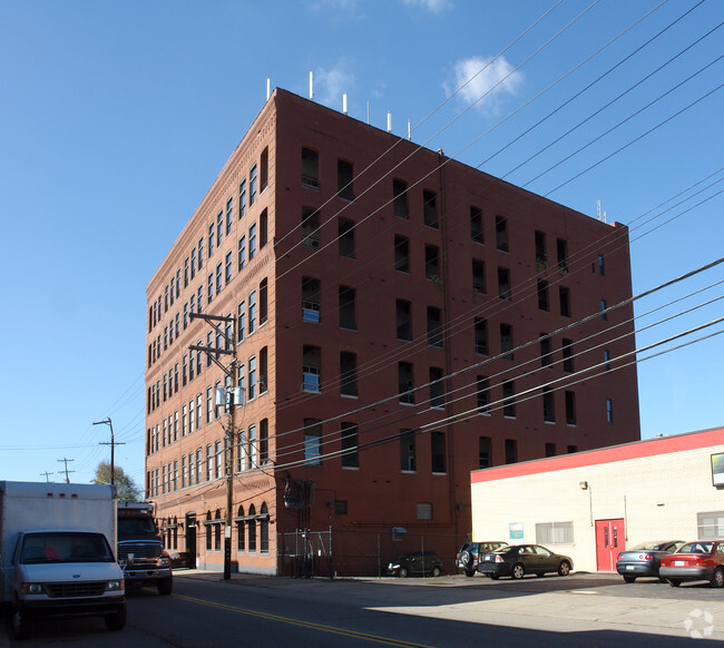 Foto del edificio - The Strip Lofts