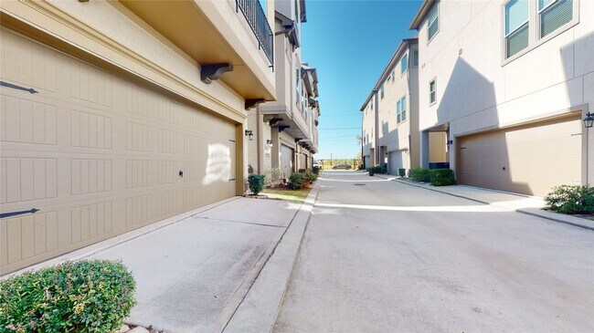 Foto del edificio - 454 N Live Oak St