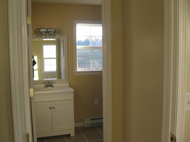 Building Photo - 946 Buena Vista Boulevard