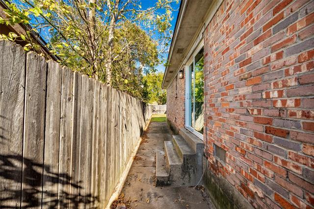 Building Photo - 4306 SW Loop 820