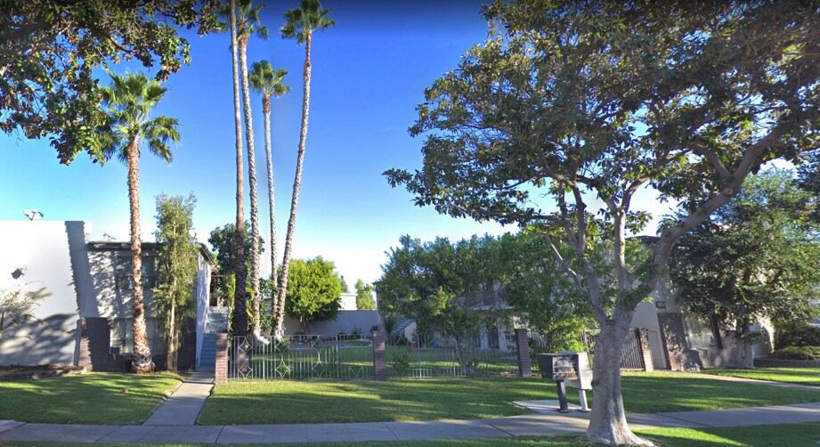 Primary Photo - 2037 E Wilshire Avenue