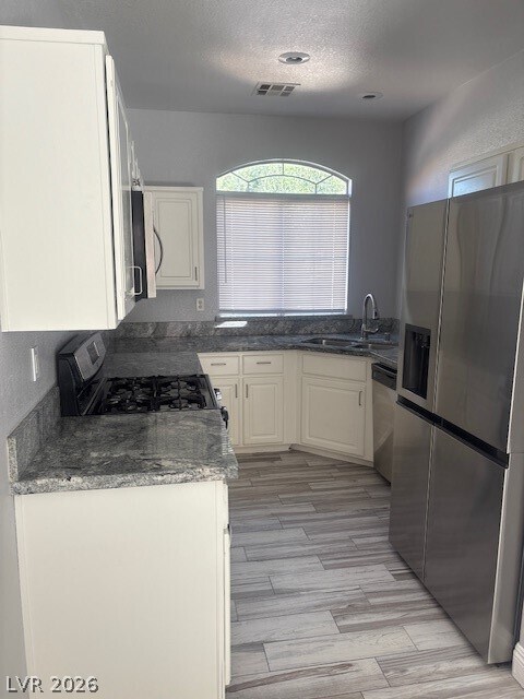 Foto del edificio - 263 S Summer Meadow St