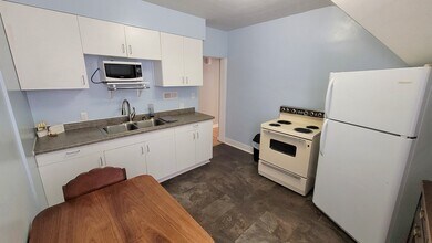 Building Photo - 304 N 12th St