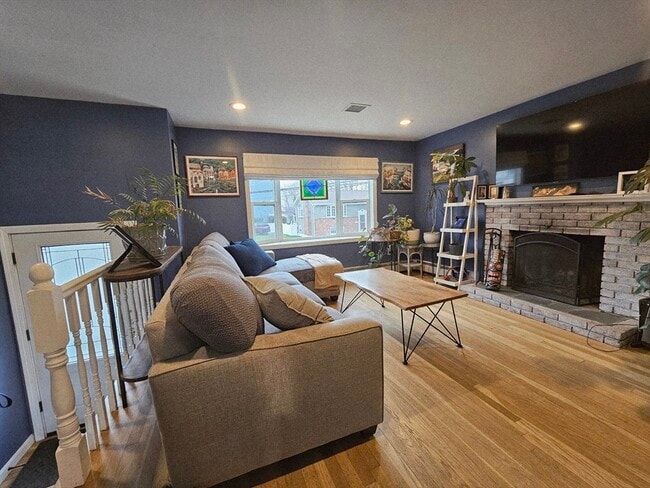 Foto del edificio - 7 Circle Hill Rd