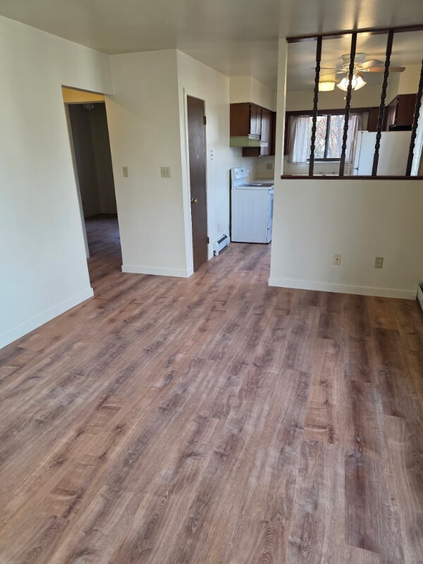 Foto del edificio - 327 E Magnolia St