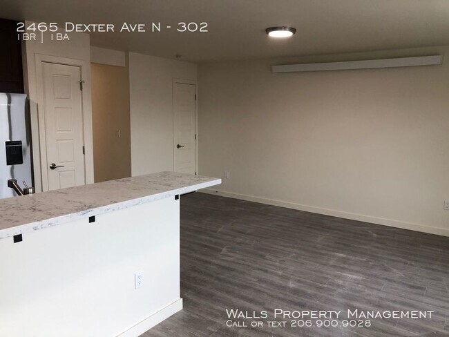 Building Photo - 2465 Dexter Ave N