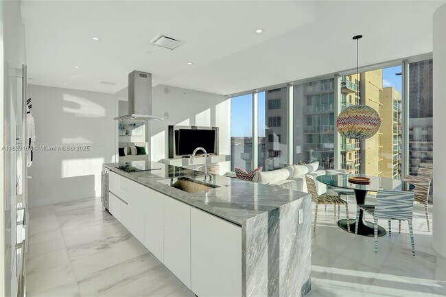 Foto del edificio - 700 NE 26th Terrace