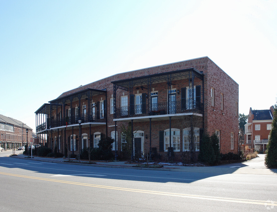 Building Photo - 234-318 Martin Luther King Jr Dr