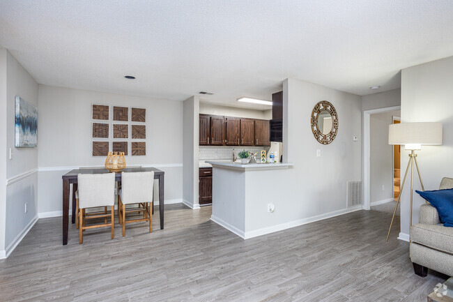 2BR, 2BA - 1,152SF - Dining/Kitchen - Addison on Cobblestone