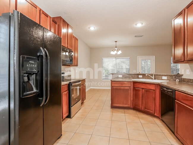 Foto del edificio - 96615 Commodore Point Dr