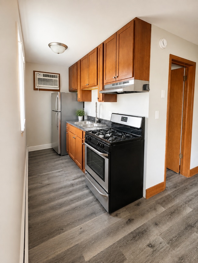Interior Photo - The Avenue 401