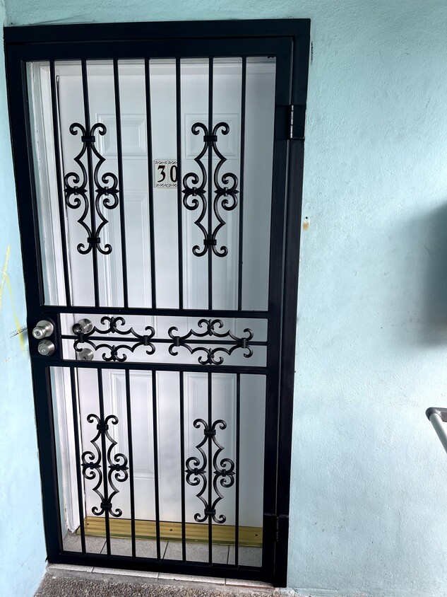Front Door - 380 E 35th St