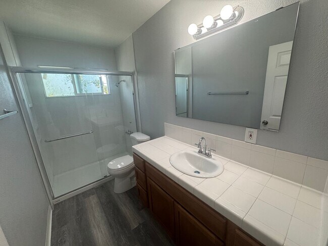 Foto del edificio - Cozy 2bd/1bth on Second Floor!