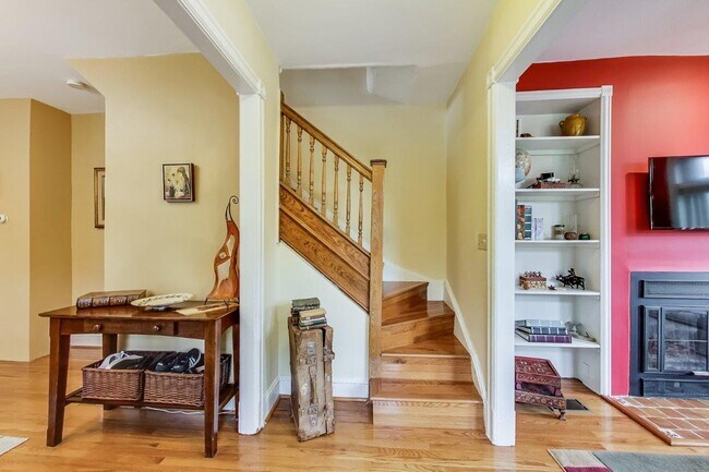 Foto del edificio - 1603 C St SE