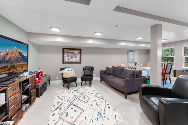 Foto del edificio - 11324 Silver Fork Rd