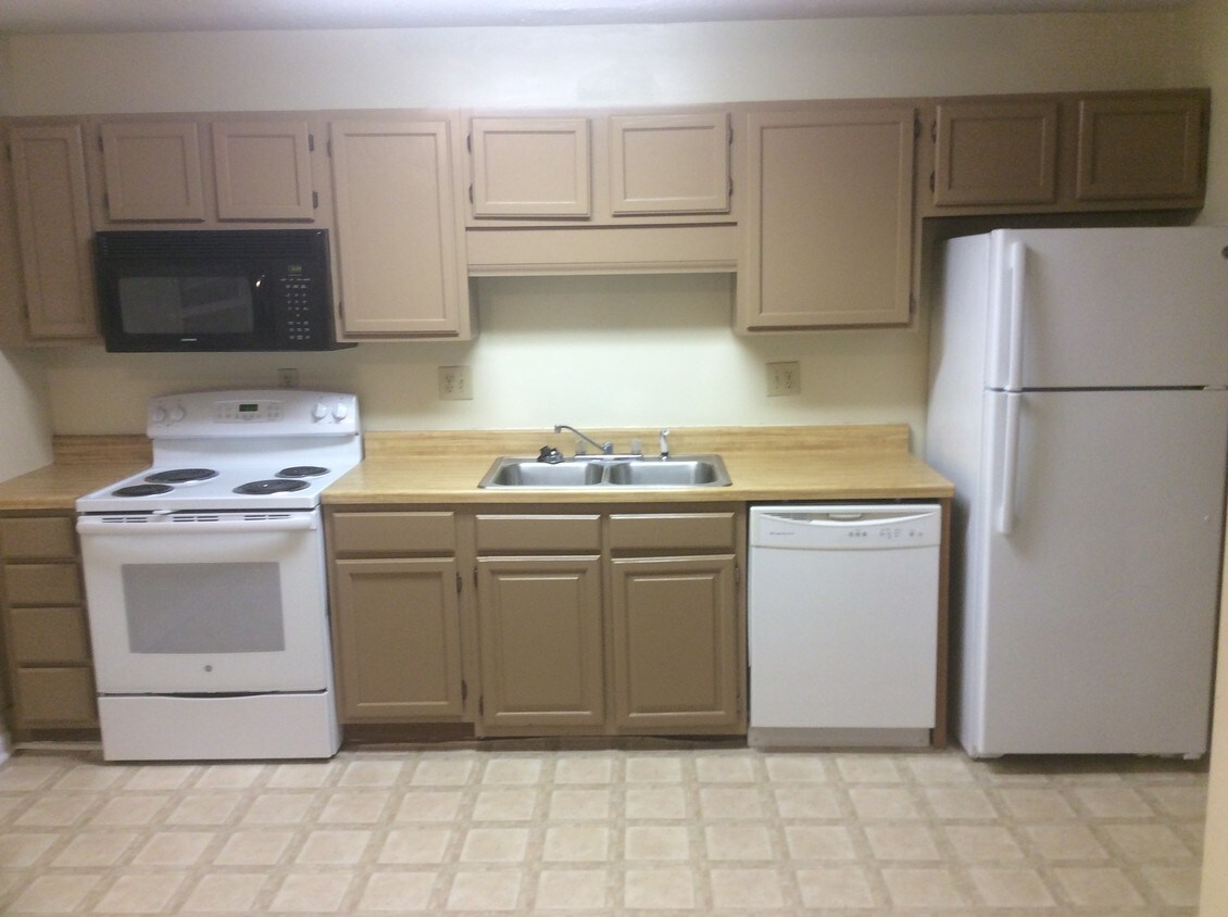New appliances - 420 Village Ln