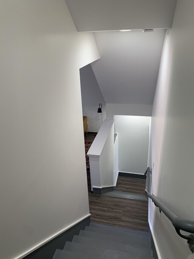 Foto del edificio - 160 E Berkeley St