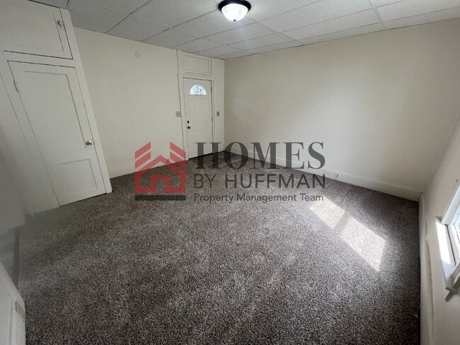 Building Photo - Westside Efficiency Unit | Downstairs | EH...