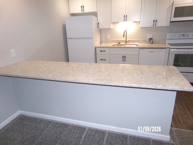 Building Photo - Montrose Square