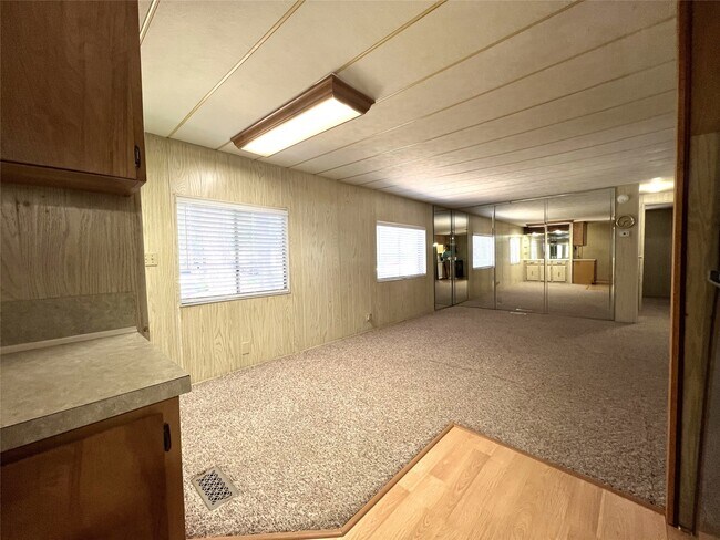Building Photo - 39 Whippoorwill Ln