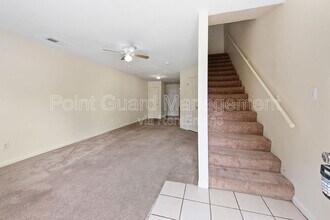 Building Photo - 955 Leroy St