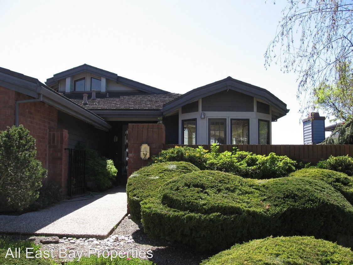 Primary Photo - 6025 Ridgemont Dr
