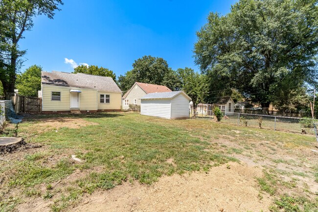 Building Photo - 714 N 39th St