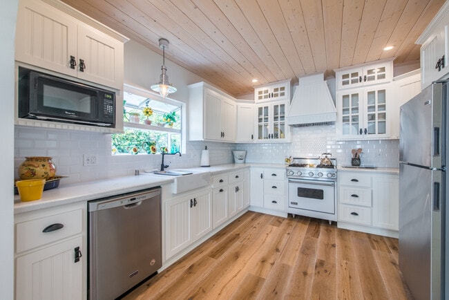 Updated Full Kitchen - 844 N Genesee Ave