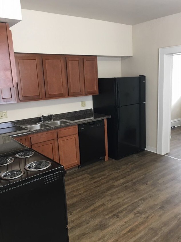Foto del edificio - 481 E Tompkins St