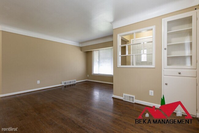Foto del edificio - 2 br, 1 bath House - 19144 Kinloch
