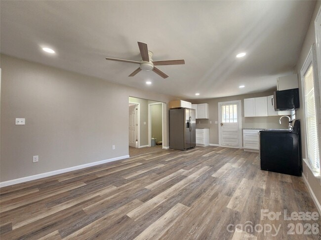 Foto del edificio - 2414 Idlewood Dr