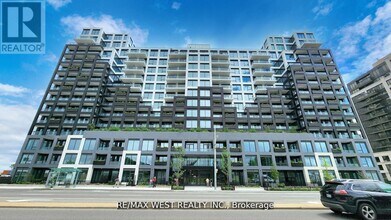 Building Photo - 1100 Sheppard Ave W