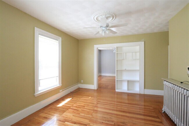 Foto del edificio - 58 Vinal Ave